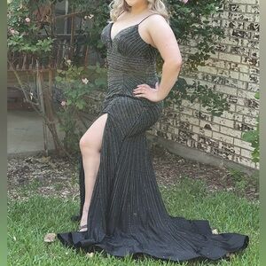 Sherri Hill Black Rhinestoned Prom Dress Size 16